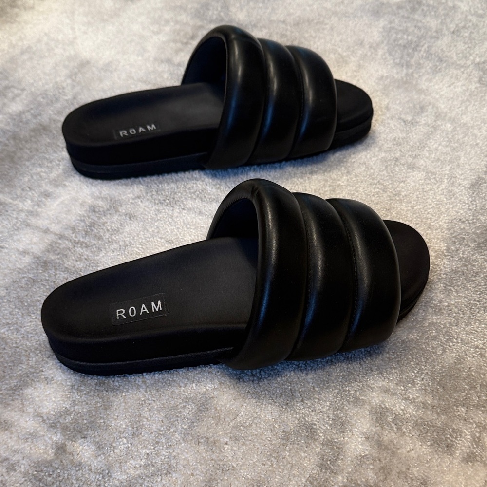 ROAM Women's Black Slide Sandals